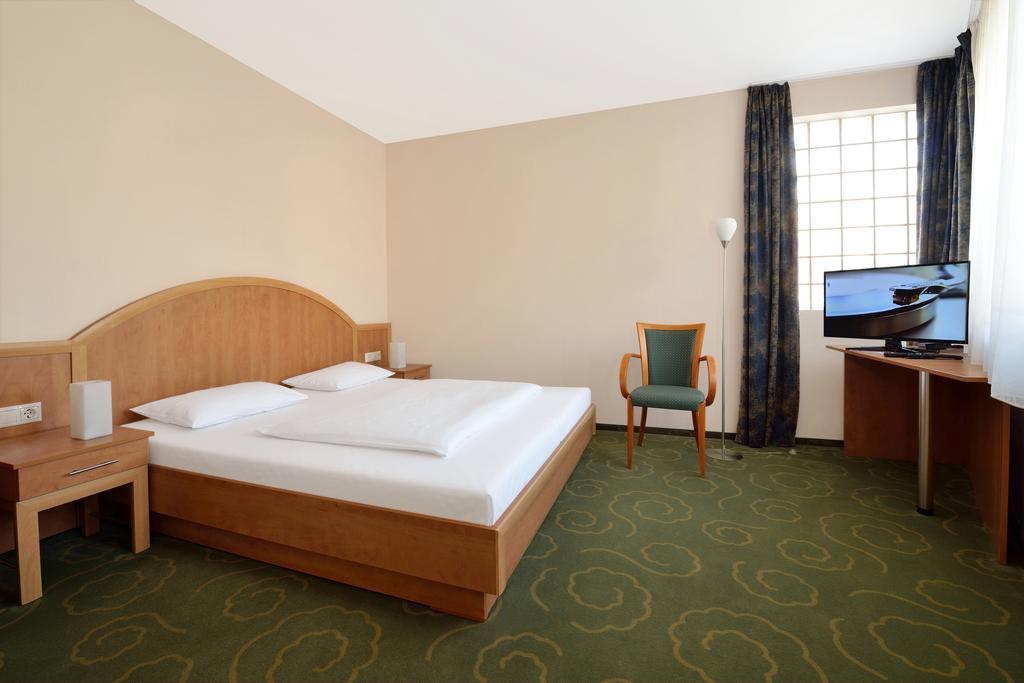 Semiramis Business Hotel Szolnok Kamer foto